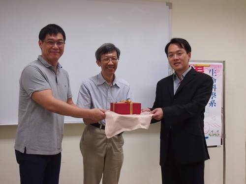 新舊主任印信交接